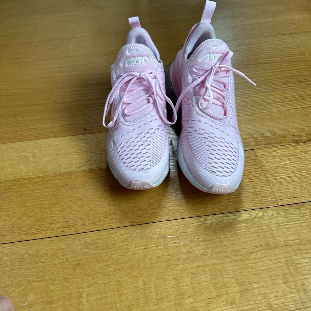 Nike Pink Sneakers Lightweight Breathable Design